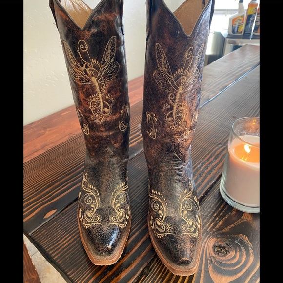 fly cowboy boots